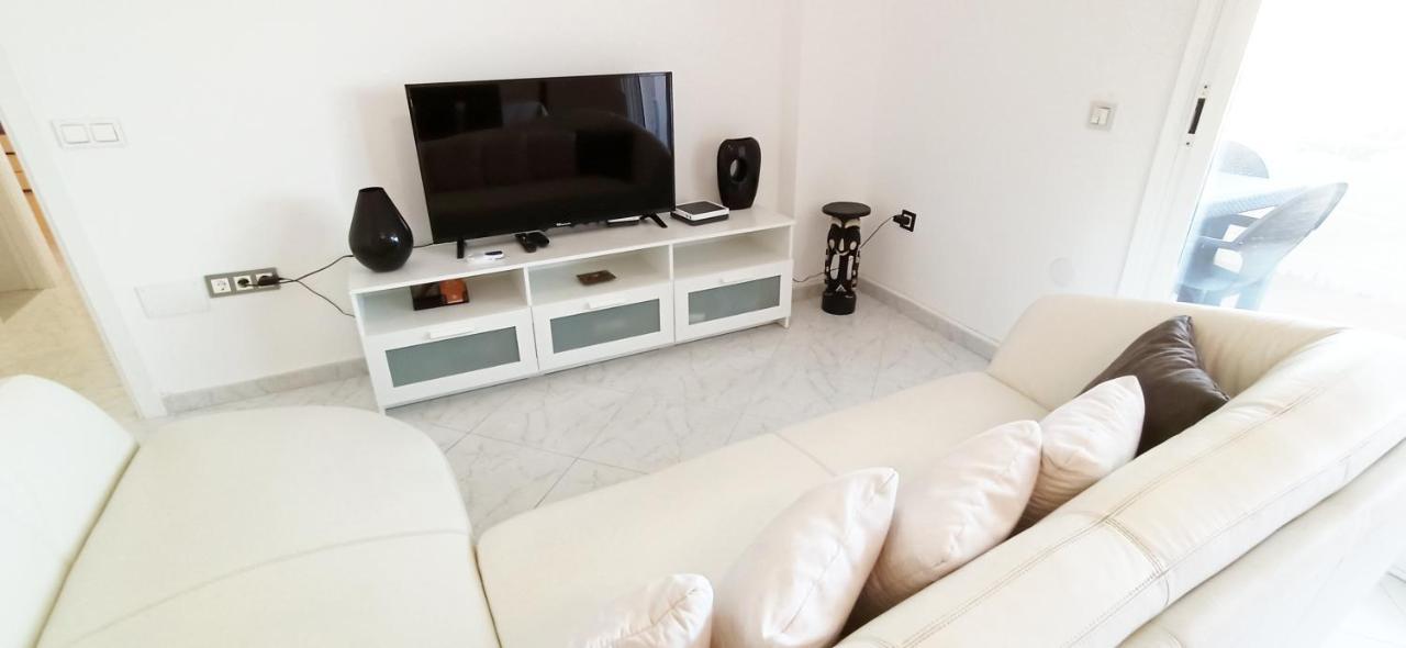 Babilonia Apartment - Seeview, Pool&Garden Торемолинос Екстериор снимка